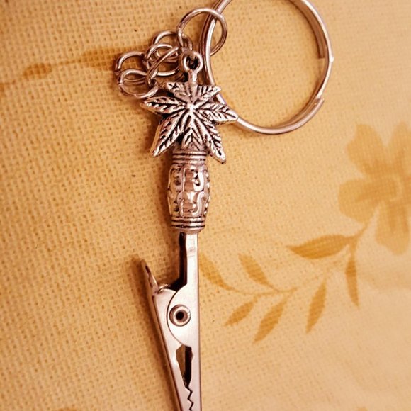 New! Steampunk Pot Leaf Roach Clip and Key Chain - Picture 1 of 5